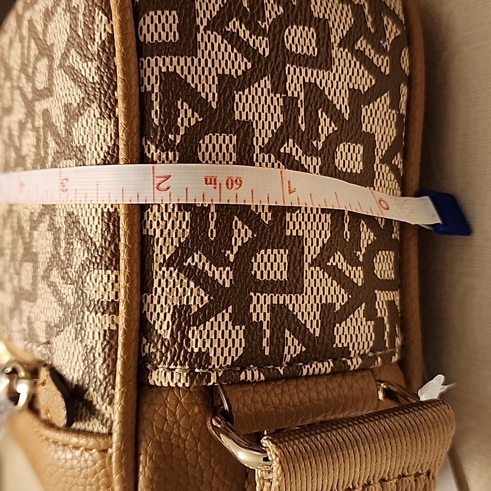 NWT DKNY Crossbody Bag - Picture 9 of 11